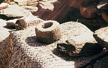 Steinerne Distanzh&uuml;lse in Butkara I